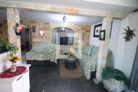 Sala de casa à venda com 4 quartos, 525m² em Glória, Belo Horizonte