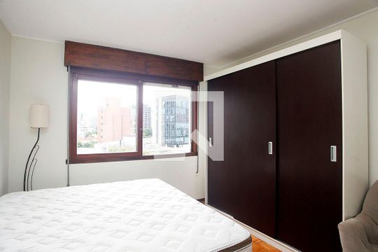 Quarto 2 de apartamento à venda com 2 quartos, 78m² em Rio Branco, Porto Alegre