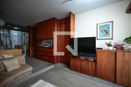 Sala de Tv de casa para alugar com 4 quartos, 374m² em Vila Sonia, São Paulo