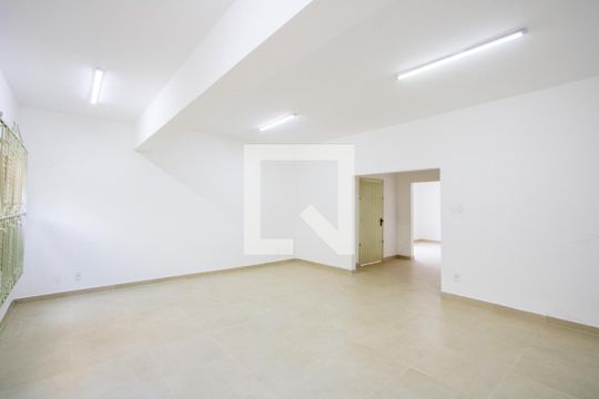 Sala de casa para alugar com 3 quartos, 360m² em Campestre, Santo André