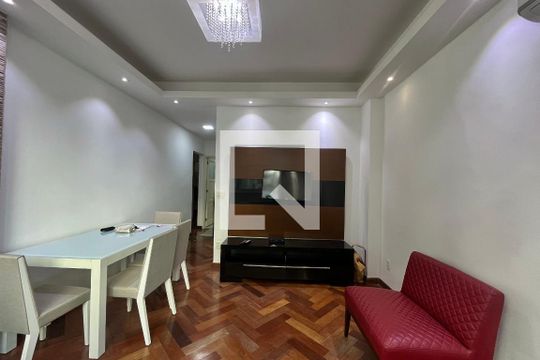 Apartamento à venda com 2 quartos, 73m² em Copacabana, Rio de Janeiro