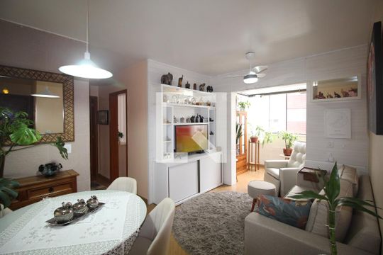 Apartamento à venda com 2 quartos, 68m² em Jardim Itu, Porto Alegre