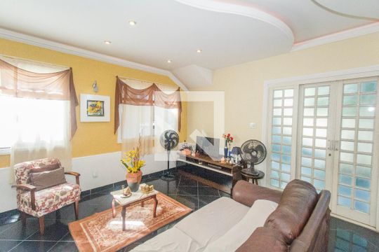 Casa à venda com 3 quartos, 158m² em Realengo, Rio de Janeiro