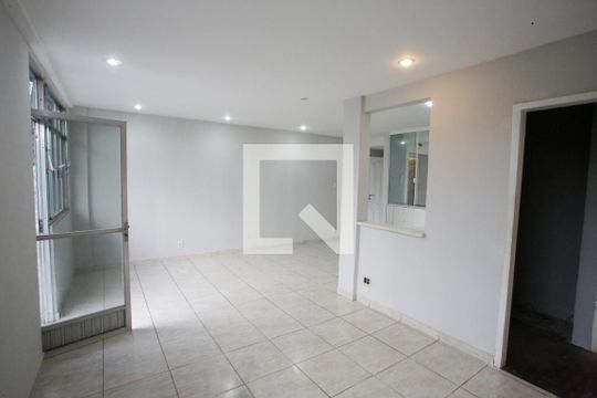 Sala de apartamento à venda com 3 quartos, 100m² em Tanque, Rio de Janeiro