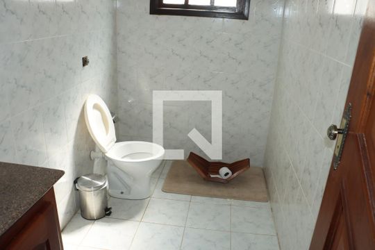 Casa para alugar com 3 quartos, 400m² em Santana, Cotia
