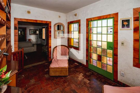 Sala de casa para alugar com 5 quartos, 535m² em Castelo, Belo Horizonte