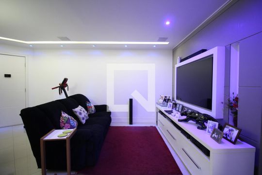 Apartamento à venda com 2 quartos, 70m² em Chácara Agrindus, Taboão da Serra