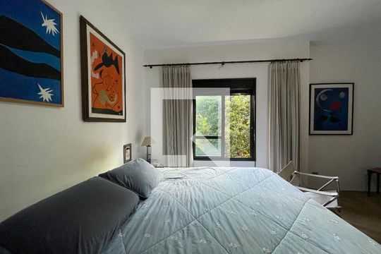 Quarto 1 de casa de condomínio para alugar com 4 quartos, 200m² em Chácara das Paineiras, Cotia
