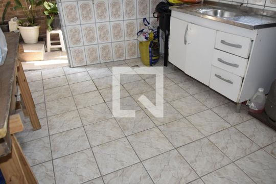 Casa para alugar com 1 quarto, 120m² em Jardim de Lourdes, Embu das Artes