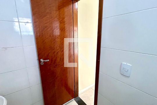 Banheiro de casa para alugar com 1 quarto, 36m² em Parque Continental Ii, Guarulhos