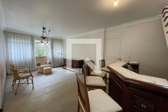 Sala de casa à venda com 5 quartos, 208m² em Vila Pirajussara, São Paulo