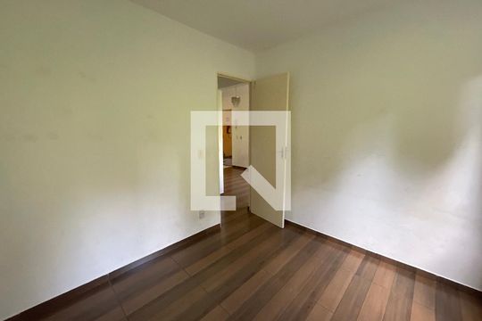 Quarto 1 de apartamento para alugar com 2 quartos, 52m² em Jardim Arco-iris, Cotia