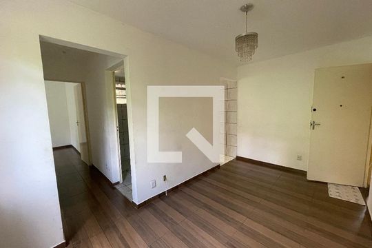 Apartamento para alugar com 2 quartos, 52m² em Jardim Arco-iris, Cotia