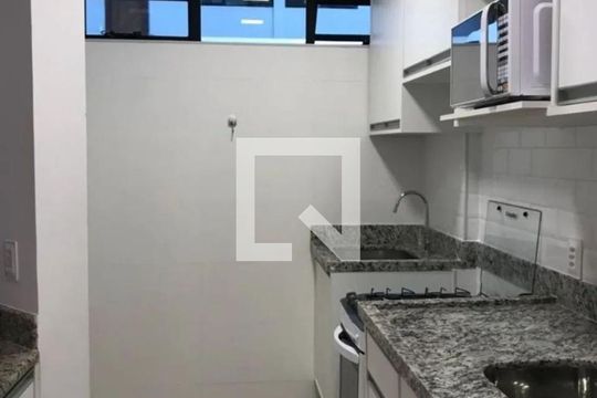 Cozinha de apartamento para alugar com 1 quarto, 50m² em Brotas, Salvador