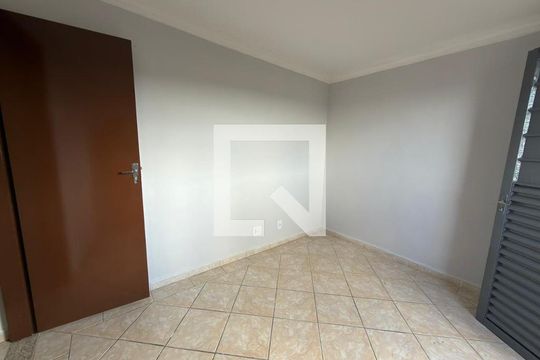 Quarto 02 de apartamento para alugar com 2 quartos, 60m² em Taguatinga, Brasília