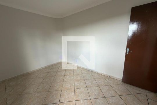 Quarto 02 de apartamento para alugar com 2 quartos, 60m² em Taguatinga, Brasília