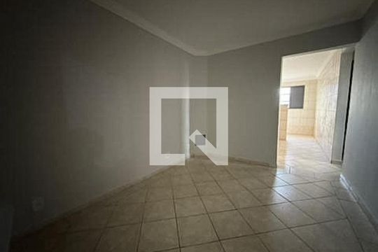 Sala de apartamento para alugar com 2 quartos, 60m² em Taguatinga, Brasília