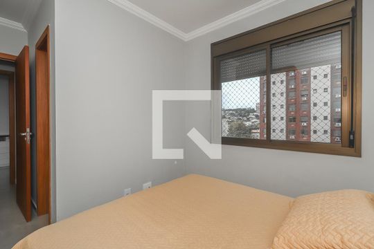 Quarto Suíte de apartamento à venda com 2 quartos, 76m² em Chácara das Pedras, Porto Alegre