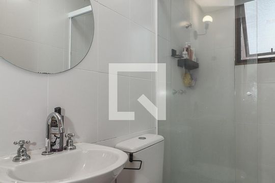 Banheiro da Suíte de apartamento à venda com 2 quartos, 76m² em Chácara das Pedras, Porto Alegre
