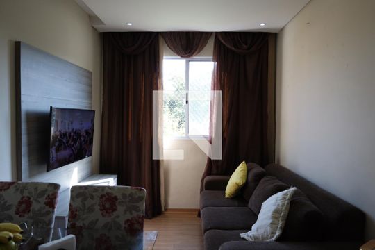 Apartamento para alugar com 2 quartos, 53m² em Parque Guarapiranga, São Paulo