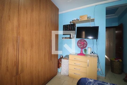 Quarto 1 suíte de casa para alugar com 3 quartos, 116m² em Cidade São Jorge, Santo André