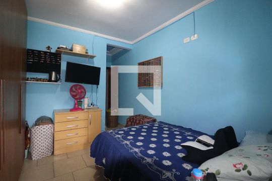 Quarto 1 suíte de casa para alugar com 3 quartos, 116m² em Cidade São Jorge, Santo André