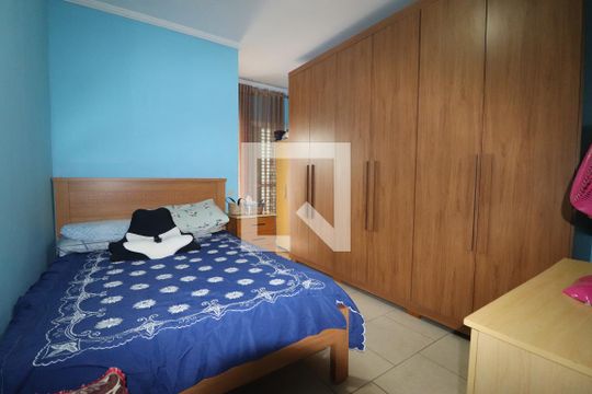 Quarto 1 suíte de casa para alugar com 3 quartos, 116m² em Cidade São Jorge, Santo André