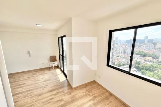 Sala/Quarto/Cozinha de kitnet/studio para alugar com 1 quarto, 31m² em Parada Inglesa, São Paulo