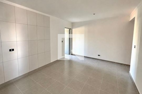 Casa para alugar com 2 quartos, 55m² em Jardim Dayse, Ferraz de Vasconcelos