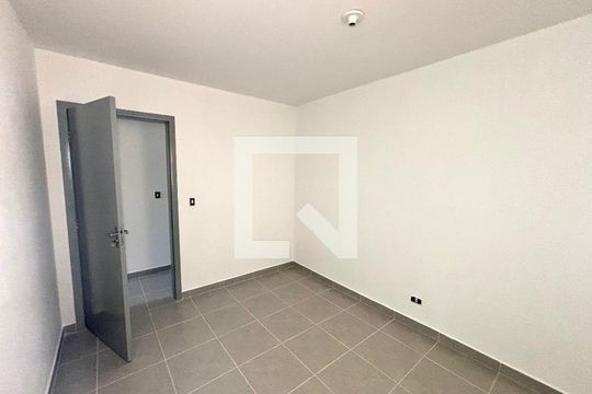 Quarto 1 de casa para alugar com 2 quartos, 54m² em Jardim Dayse, Ferraz de Vasconcelos