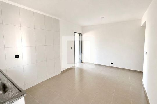 Casa para alugar com 2 quartos, 54m² em Jardim Dayse, Ferraz de Vasconcelos