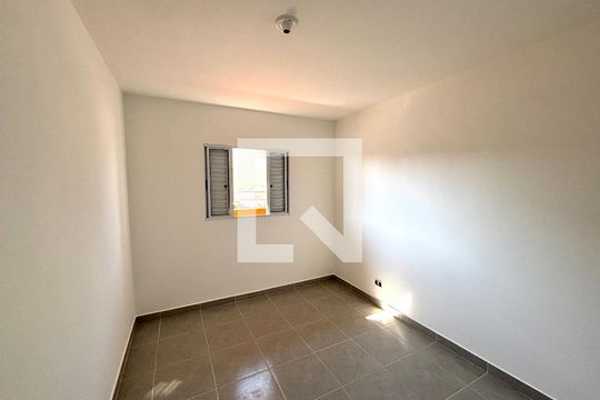Quarto 1 de casa para alugar com 1 quarto, 36m² em Jardim Dayse, Ferraz de Vasconcelos