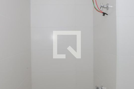 Banheiro de kitnet/studio à venda com 1 quarto, 27m² em Lapa, São Paulo