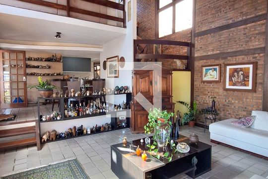 Sala 1 de casa de condomínio à venda com 4 quartos, 235m² em Badu, Niterói