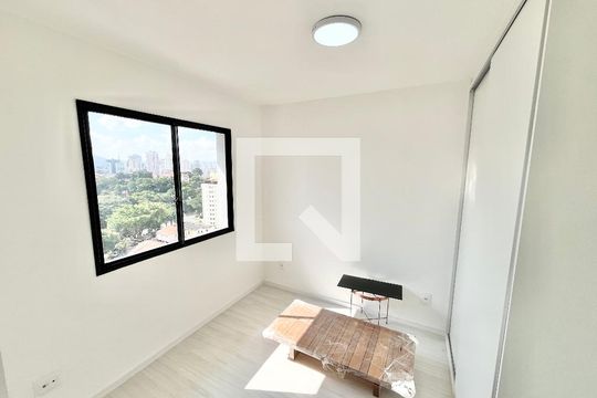 Sala/Quarto/Cozinha de kitnet/studio para alugar com 1 quarto, 31m² em Parada Inglesa, São Paulo