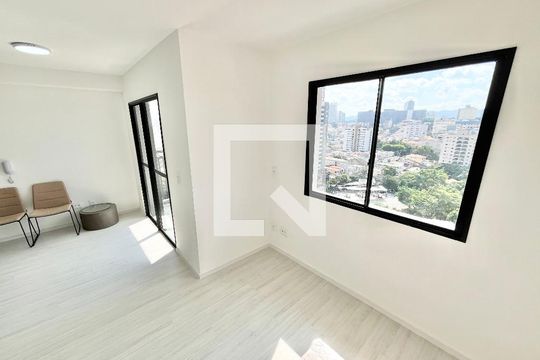 Sala/Quarto/Cozinha de kitnet/studio para alugar com 1 quarto, 31m² em Parada Inglesa, São Paulo