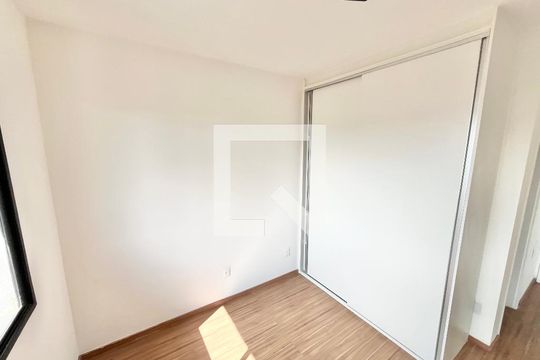 Sala/Quarto/Cozinha de kitnet/studio para alugar com 1 quarto, 31m² em Parada Inglesa, São Paulo