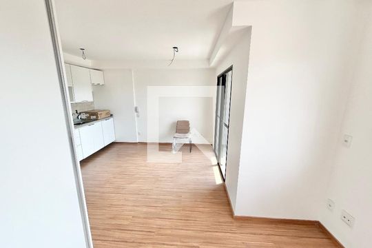 Sala/Quarto/Cozinha de kitnet/studio para alugar com 1 quarto, 31m² em Parada Inglesa, São Paulo