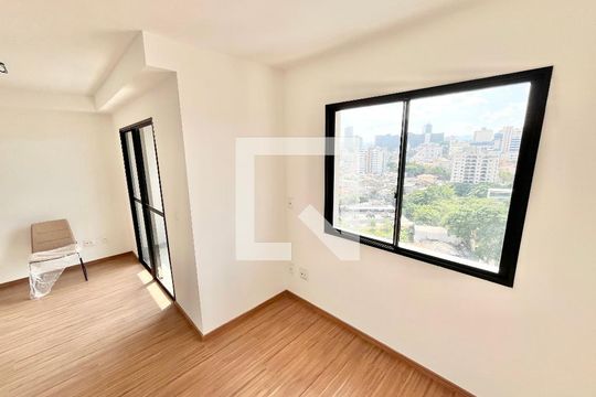 Sala/Quarto/Cozinha de kitnet/studio para alugar com 1 quarto, 31m² em Parada Inglesa, São Paulo