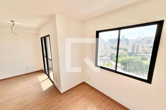 Sala/Quarto/Cozinha de kitnet/studio para alugar com 1 quarto, 31m² em Parada Inglesa, São Paulo