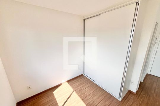 Sala/Quarto/Cozinha de kitnet/studio para alugar com 1 quarto, 31m² em Parada Inglesa, São Paulo