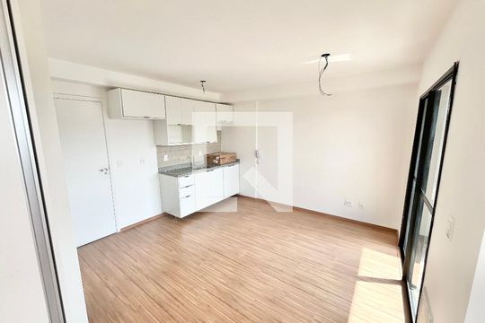 Sala/Quarto/Cozinha de kitnet/studio para alugar com 1 quarto, 31m² em Parada Inglesa, São Paulo