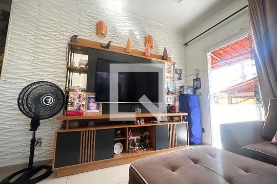 Casa à venda com 6 quartos, 250m² em Vereda, Contagem