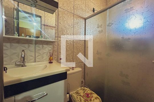 Casa à venda com 6 quartos, 250m² em Vereda, Contagem
