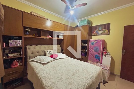 Casa à venda com 6 quartos, 250m² em Vereda, Contagem