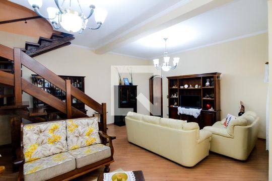Sala de casa à venda com 3 quartos, 350m² em Vila Galvão, Guarulhos