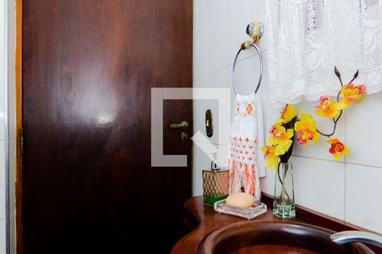Lavabo de casa à venda com 3 quartos, 350m² em Vila Galvão, Guarulhos