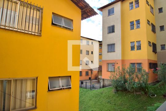 Sala - Vista de apartamento à venda com 2 quartos, 47m² em Vila Magnesita, Belo Horizonte