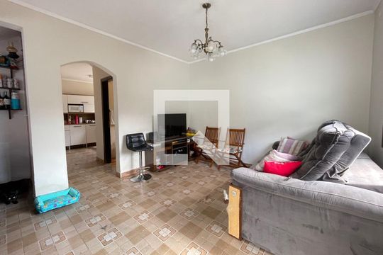 Casa para alugar com 3 quartos, 250m² em Vila Nossa Senhora do Retiro, São Paulo