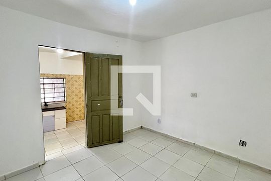 Quarto 2 de casa à venda com 2 quartos, 60m² em Jardim Miriam, Guarulhos